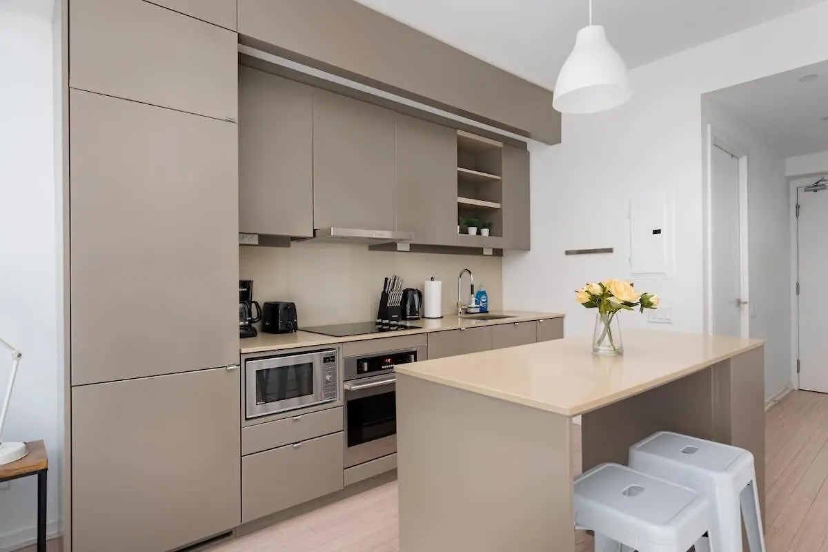 Central Studio Condo Perfect City Escape Toronto