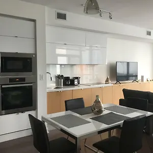 Downtown Luxurious Stylish 3 Bedroom 3 Bath 2 Balconies Near Rogers Centre Lakeview Toronto
